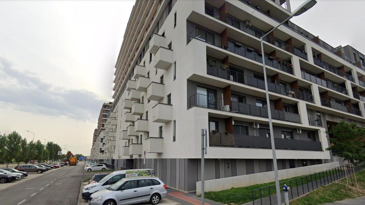 1 Room Apartment With Terrace, Slnecnice, 18B Bratysława Zewnętrze zdjęcie