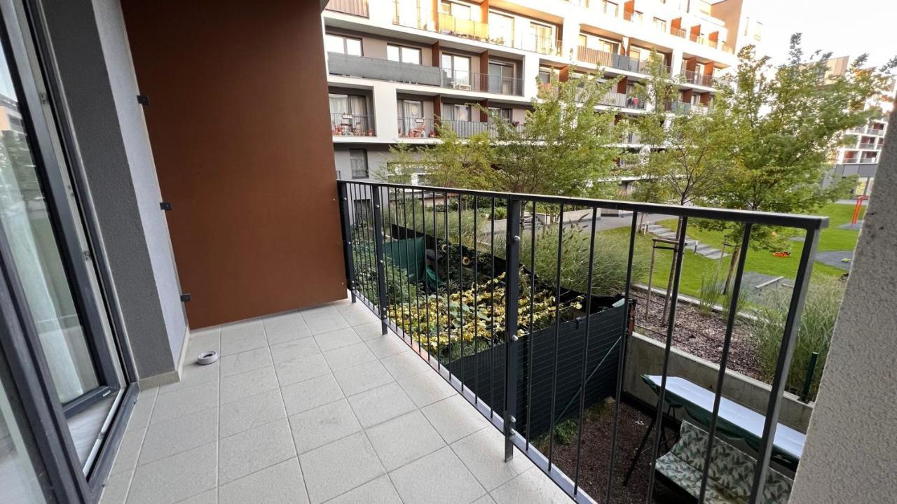1 Room Apartment With Terrace, Slnecnice, 18B Bratysława Zewnętrze zdjęcie